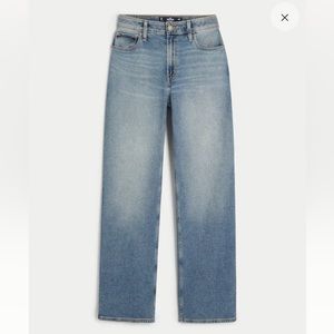 Hollister Dad Ultra High Rise Jean Size 1R or 25/31